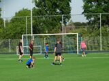 Laatste training S.K.N.W.K. JO10-1 van seizoen 2022-2023 (partijtje tegen de ouders) (38/165)